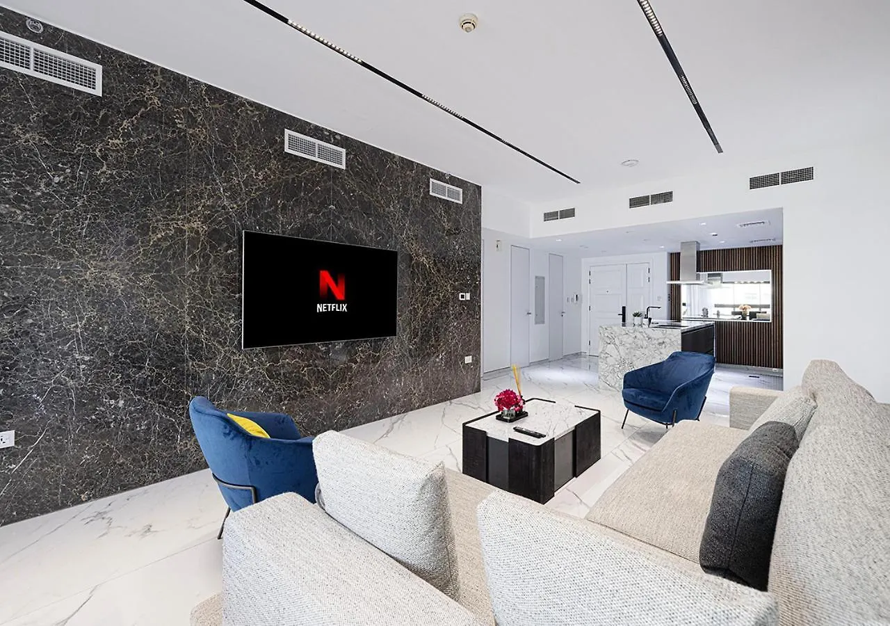 Palm Jumeirah Paradise- Luxury,Unveiled Dubai Apartment